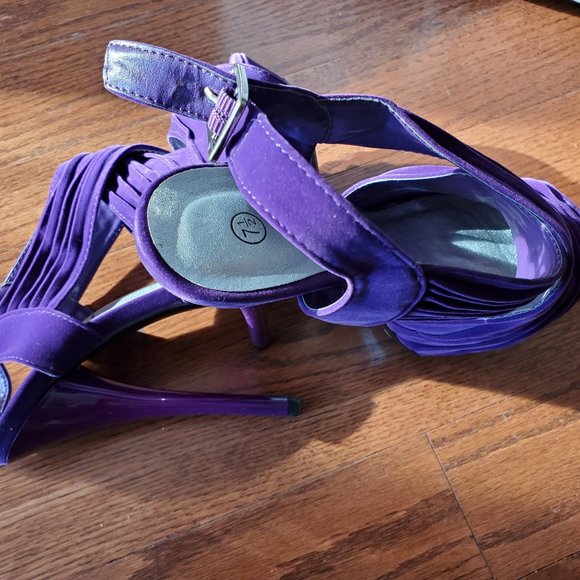 Deb Purple Heels - Picture 4 of 10